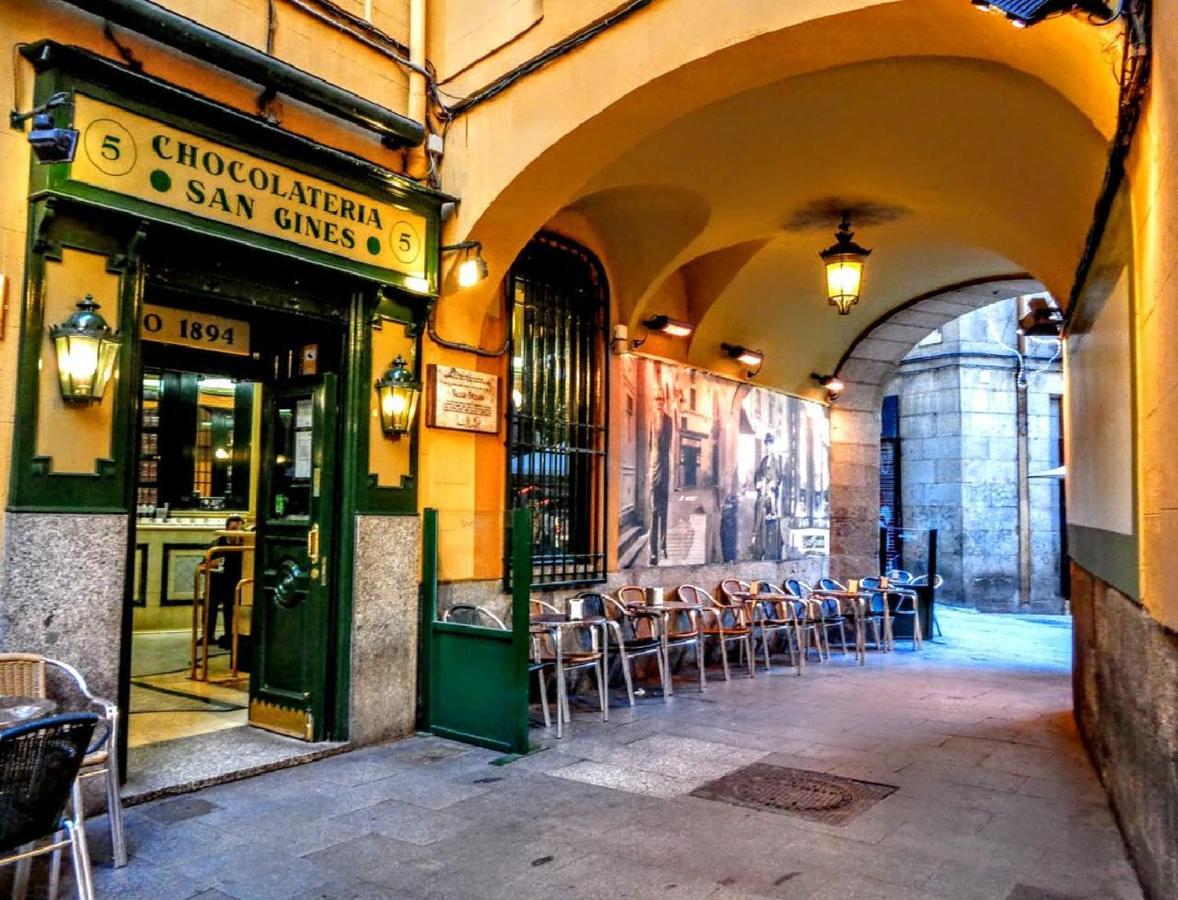 Apartamentos En Sol, Madrid Centro Dış mekan fotoğraf