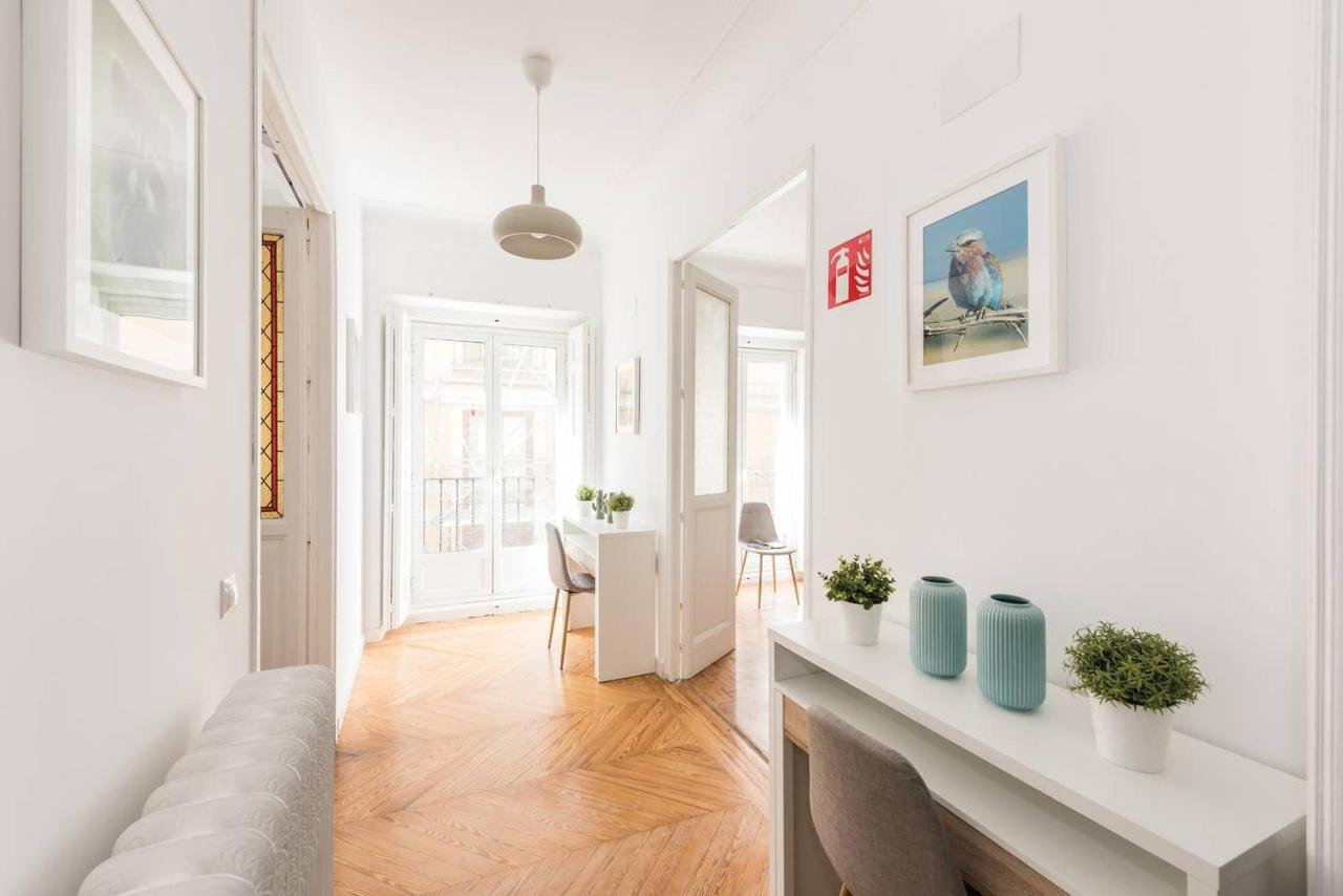 Apartamentos En Sol, Madrid Centro Dış mekan fotoğraf