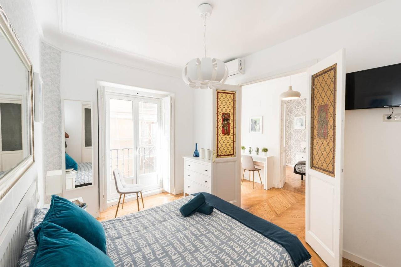 Apartamentos En Sol, Madrid Centro Dış mekan fotoğraf